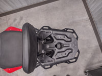 Rückenlehne und Adapterplatte zum Anbringen an SW Motorech Alu Rack